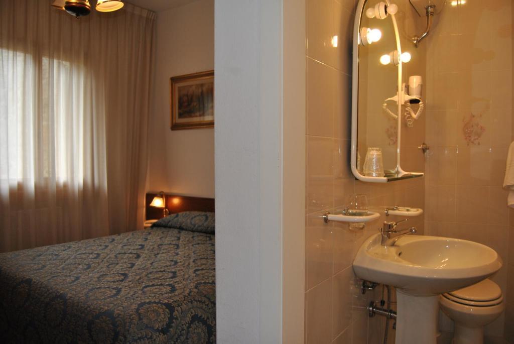 Hotel Archimede Reggello Cameră foto